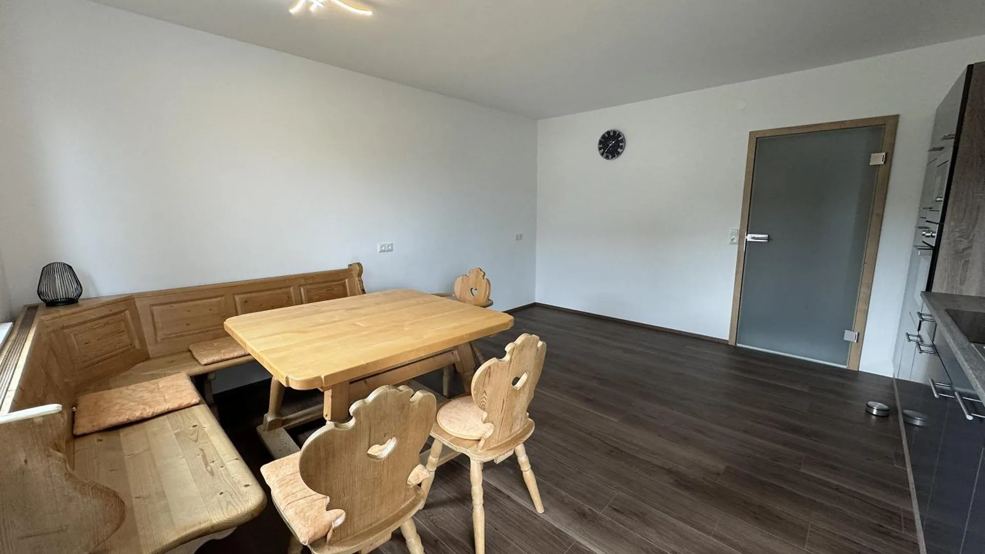 Ferienwohnung Adelsried 1 דירה